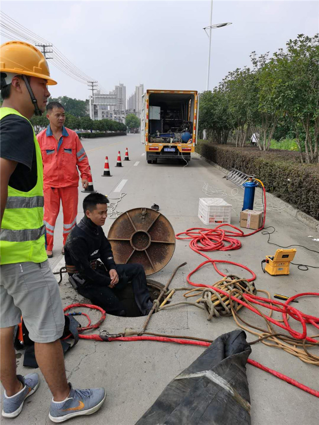 志仲镇翻衬法管道修复技术主要工序
